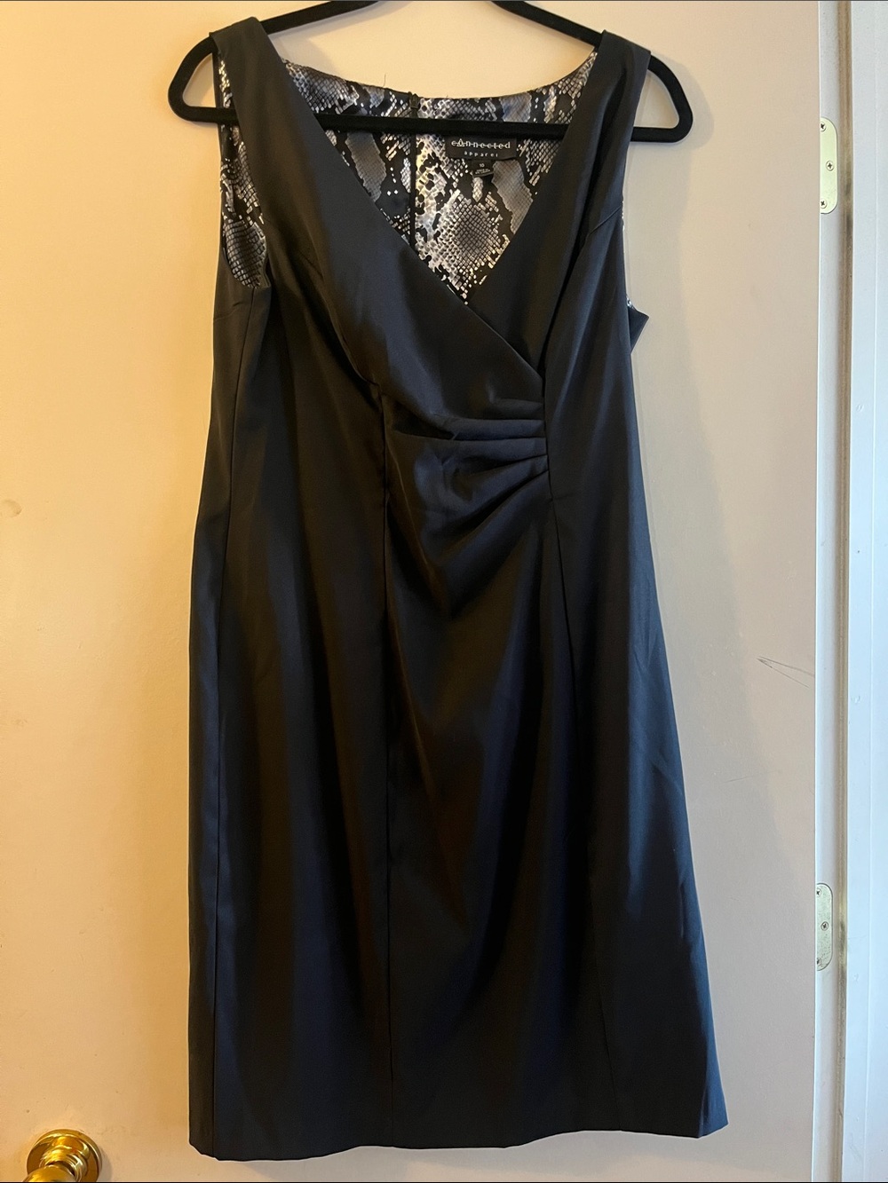 connected apparel Black Midi Dress with Snake-Print Lining